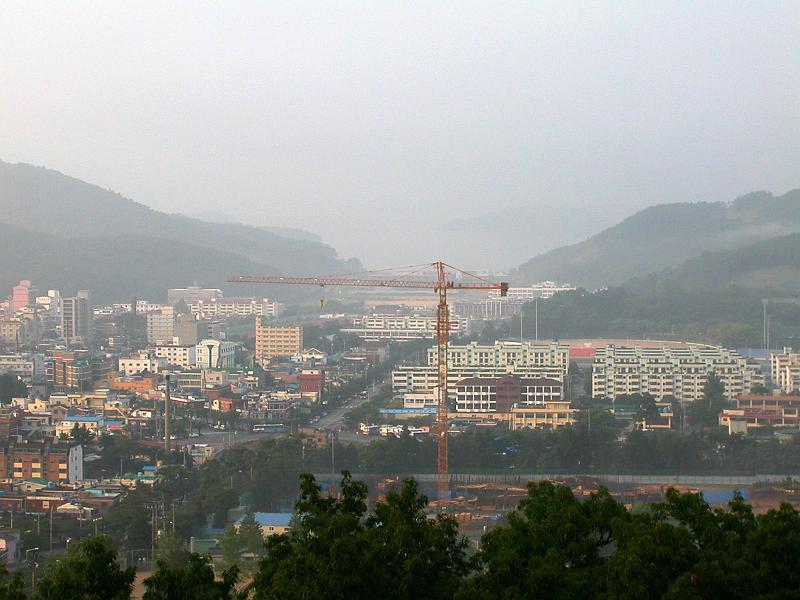 DSCN7686.jpg - The view from the top of the hill I ran up (on Chinhae base)